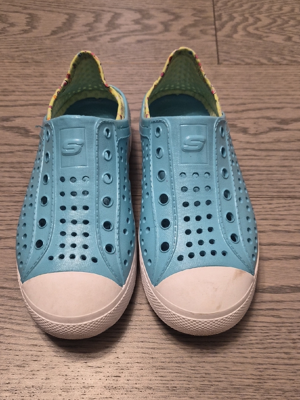 Skechers Kids Light Blue Slip-On Water-Friendly Sneakers Size 3